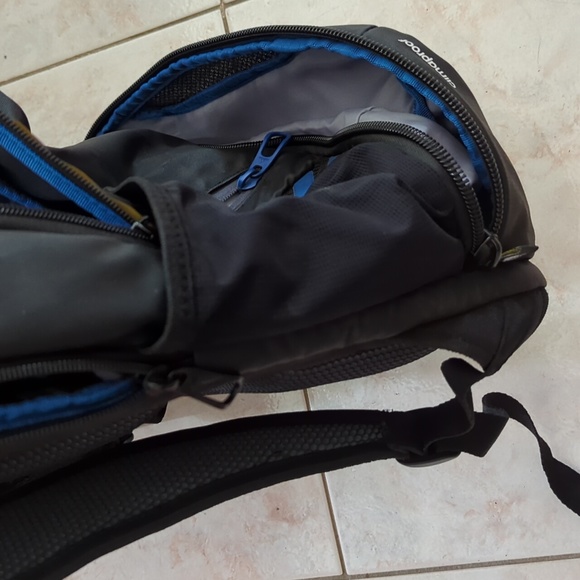 EUC early 2000s Adidas backpack - Picture 6 of 7